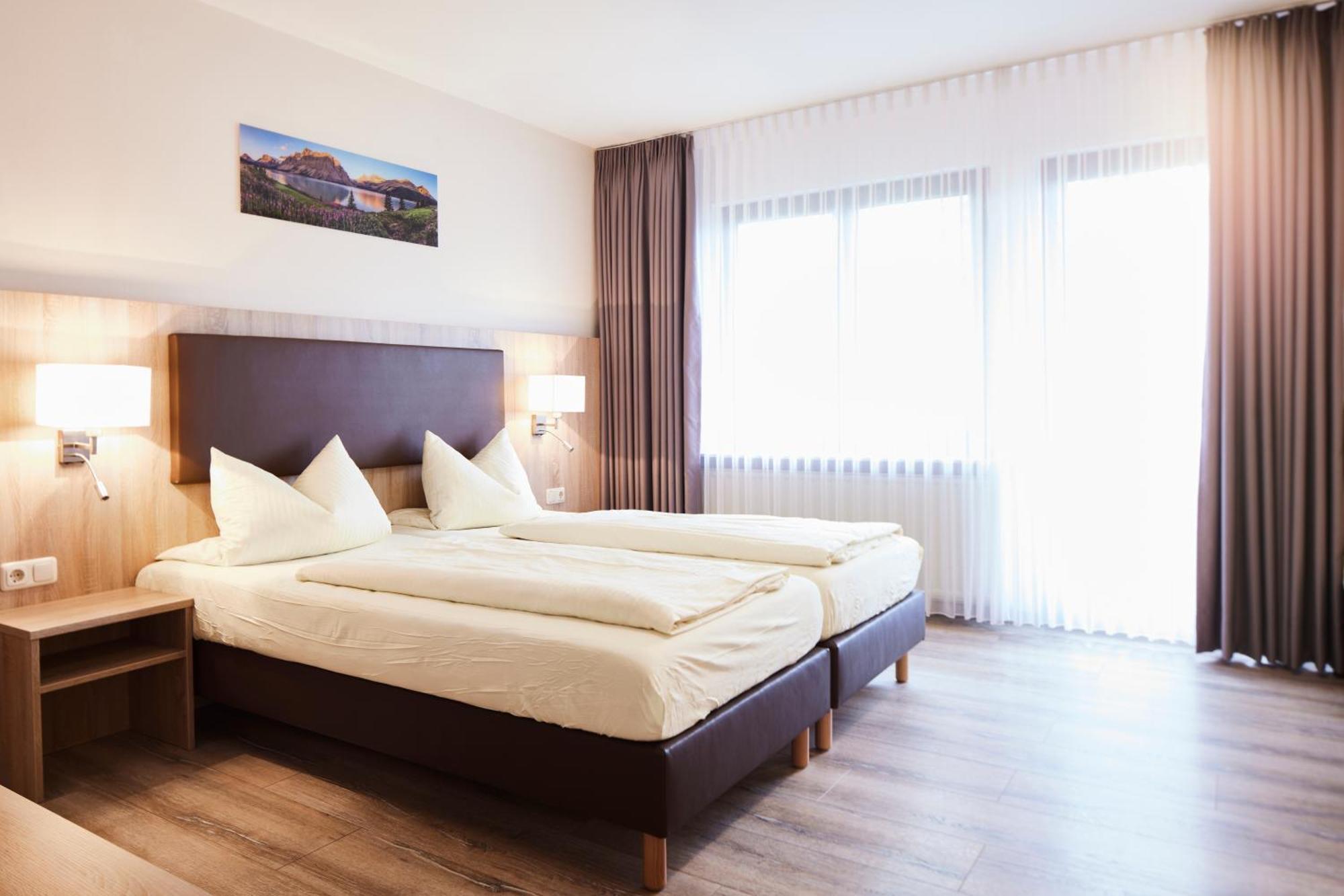 Landgasthof & Hotel Jossatal Breitenbach am Herzberg エクステリア 写真