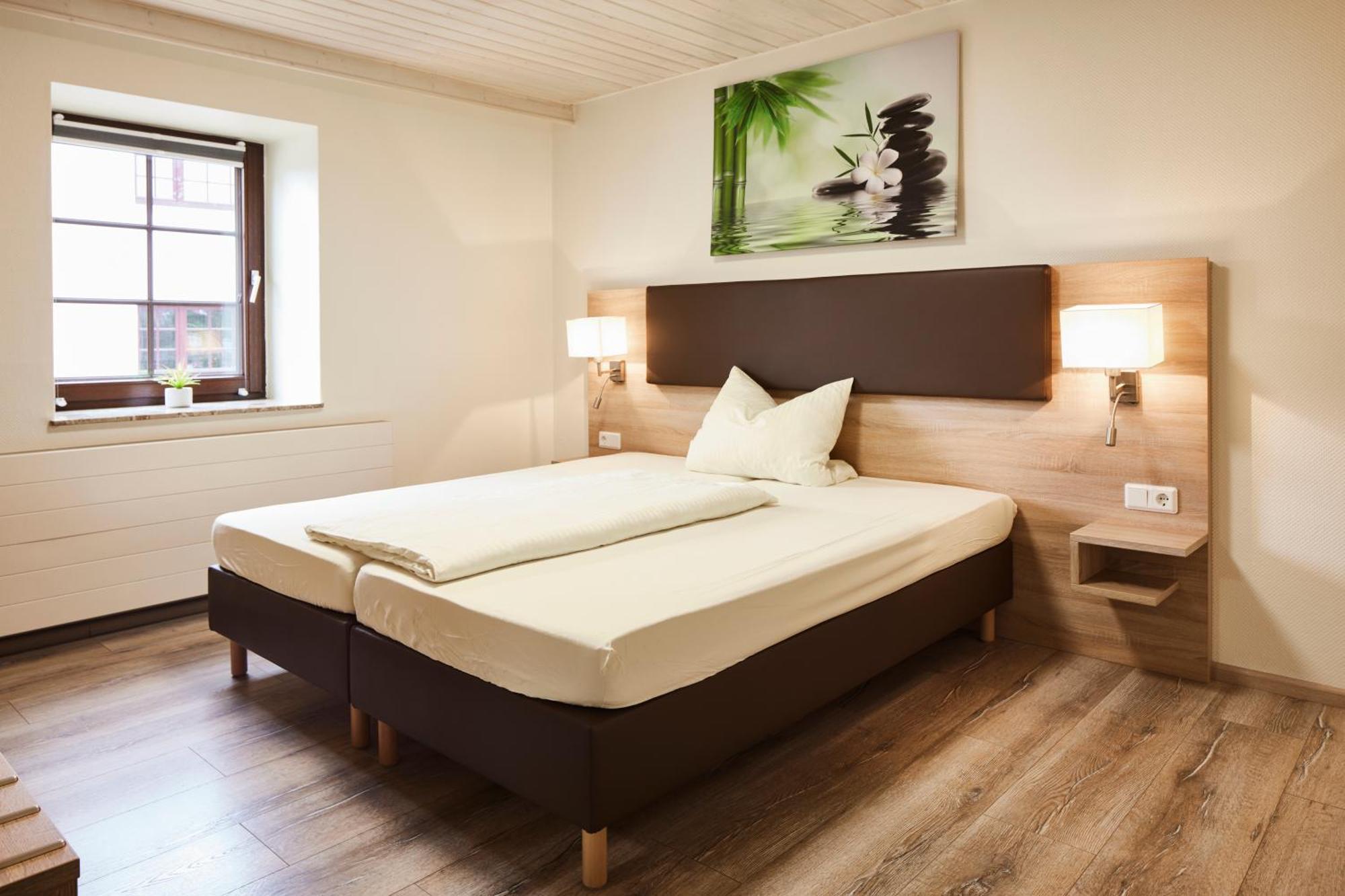 Landgasthof & Hotel Jossatal Breitenbach am Herzberg エクステリア 写真