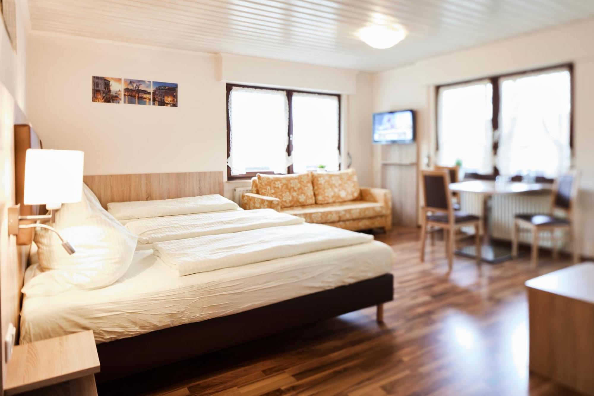 Landgasthof & Hotel Jossatal Breitenbach am Herzberg エクステリア 写真