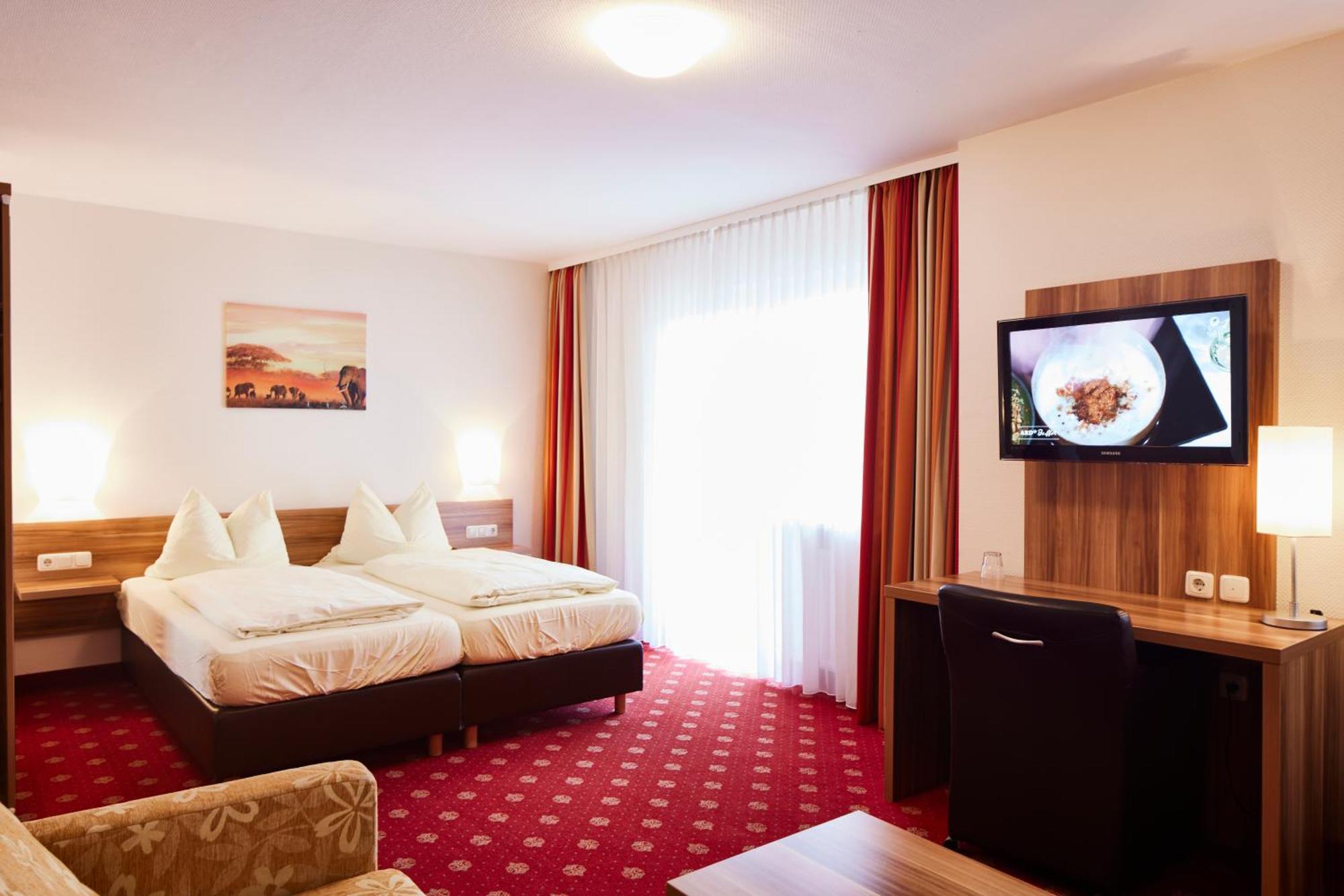 Landgasthof & Hotel Jossatal Breitenbach am Herzberg エクステリア 写真